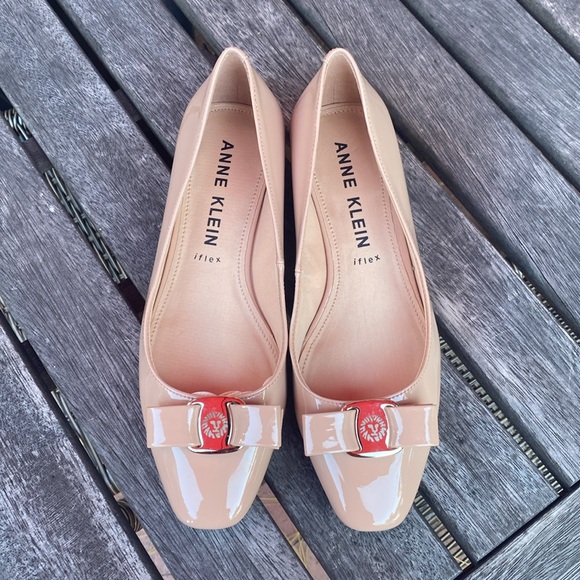 Anne Klein patent flats - Picture 3 of 5